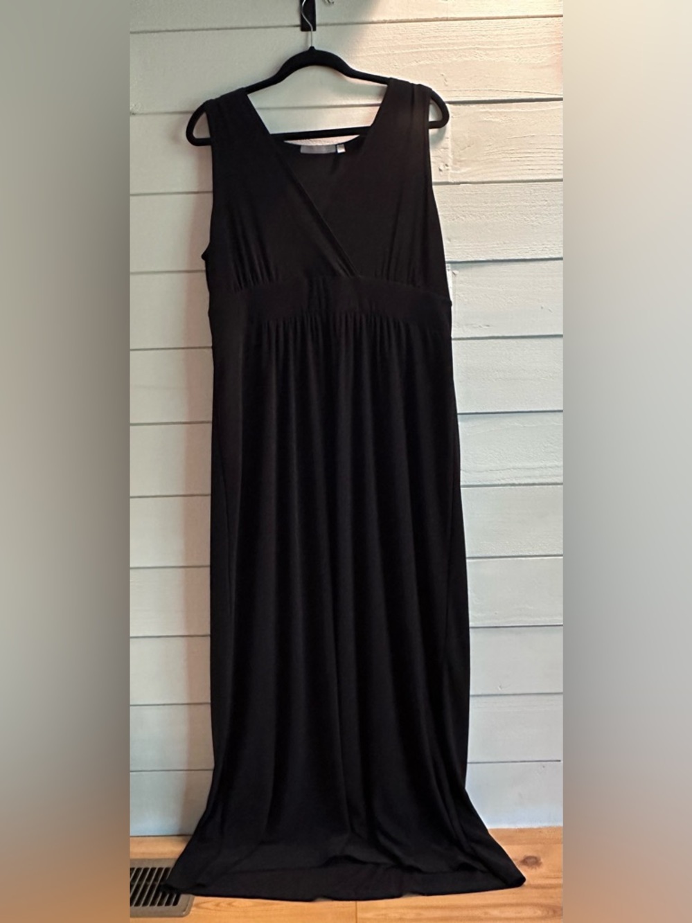 NY Collection Black Sleeveless V-Neck Maxi Dress